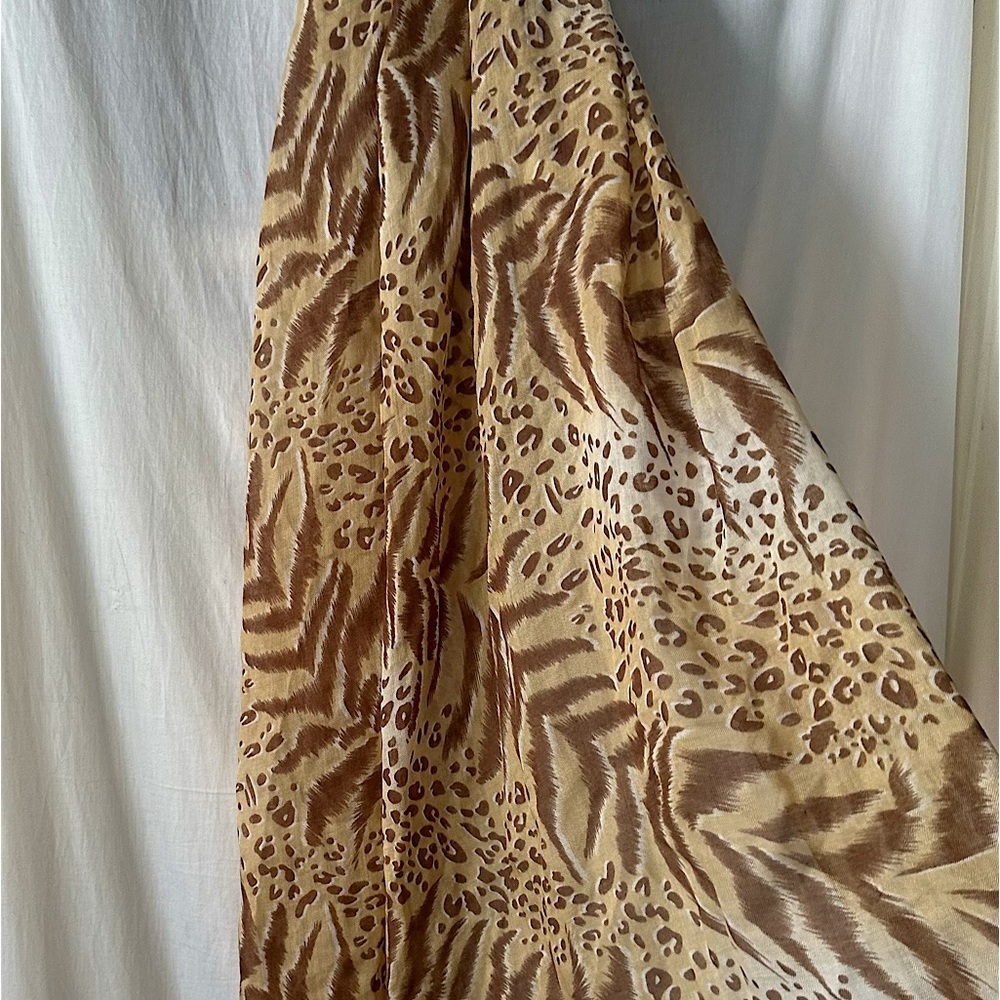 3/$20💥‎ NWOT Lightweight Animal Print Scarf Wrap